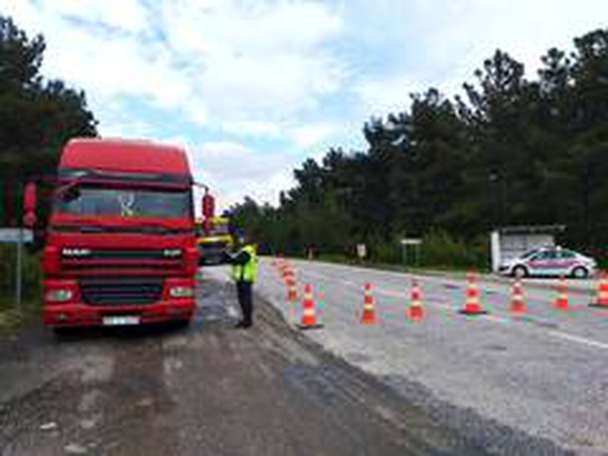 Balıkesir\'de yük taşıyan araçlara denetim
