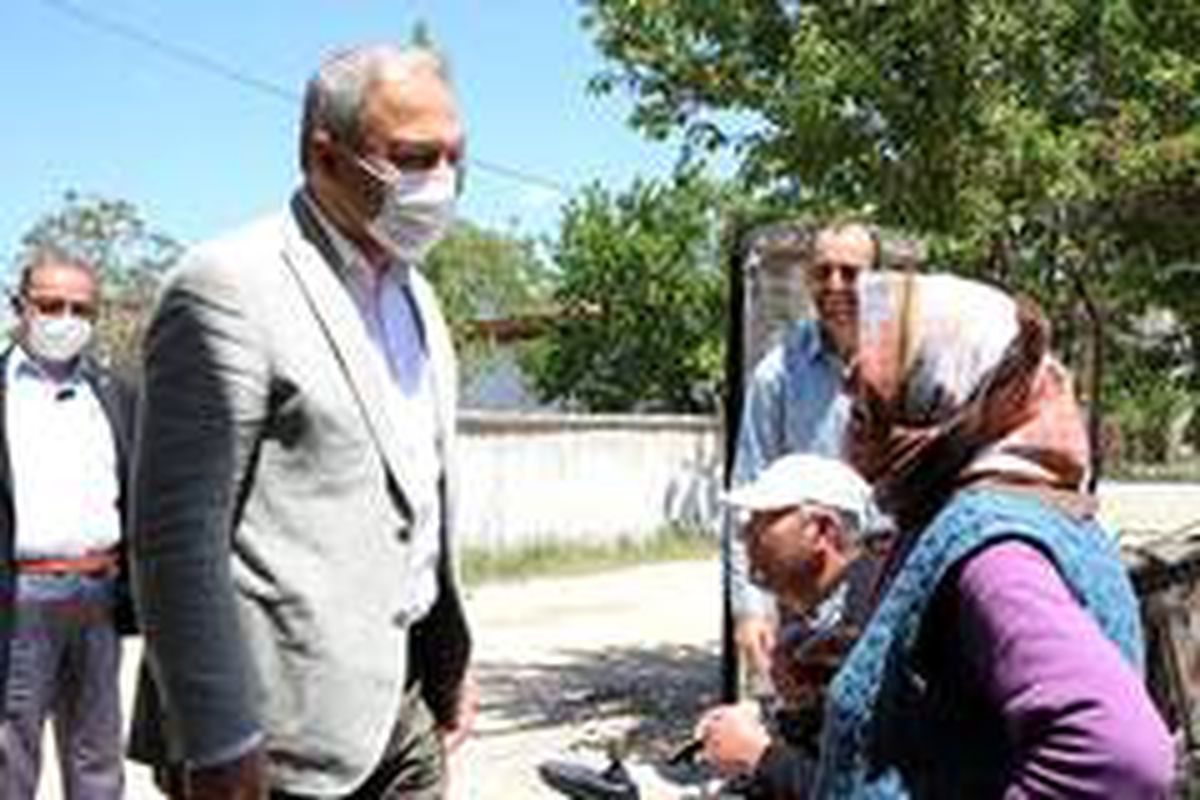 Başkan Üçok\'tan fedakar anneye akülü araba sözü
