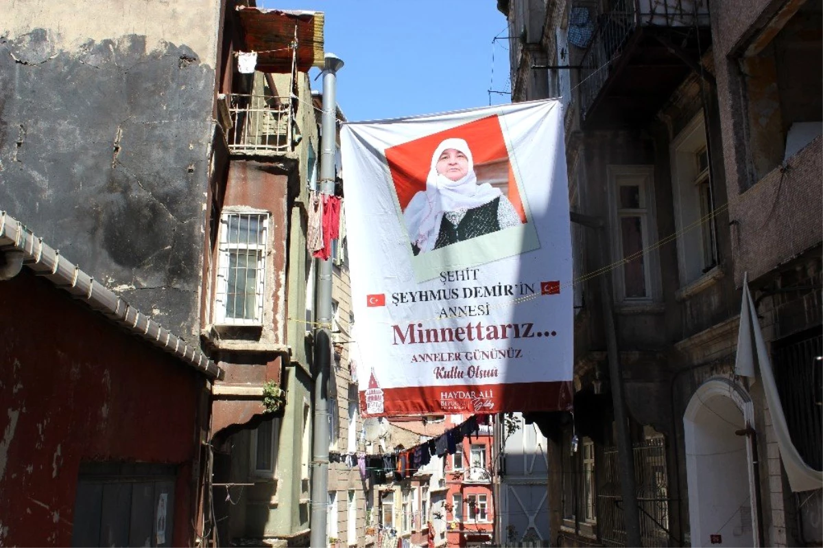 Beyoğlu Belediyesi Anneler Günü\'nde şehit annelerini unutmadı