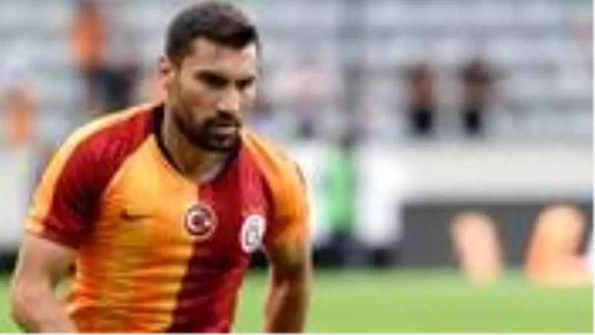 Göztepe, Galatasaray\'dan milli futbolcu Şener Özbayraklı ile ilgileniyor