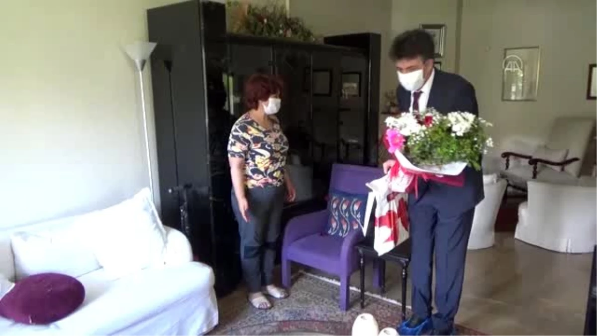 Mersin\'de 106 yaşındaki Sümerolog Muazzez İlmiye Çığ\'a Anneler Günü sürprizi