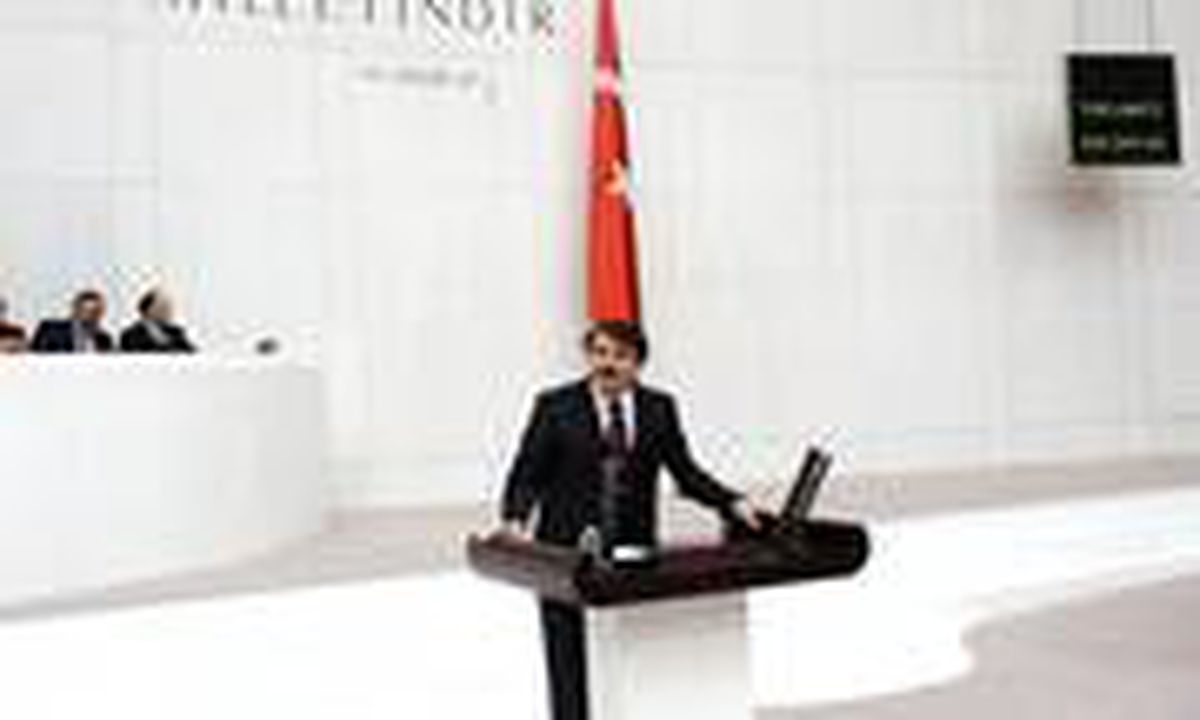 Milletvekili Aydemir\'den İngiliz basınındaki maske iddialarına tepki