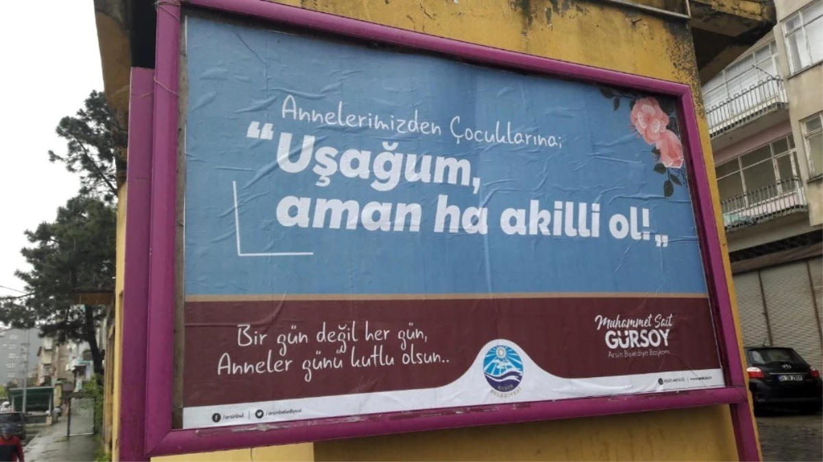 Trabzon\'da bilboardlara dikkat çeken Anneler Günü mesajları