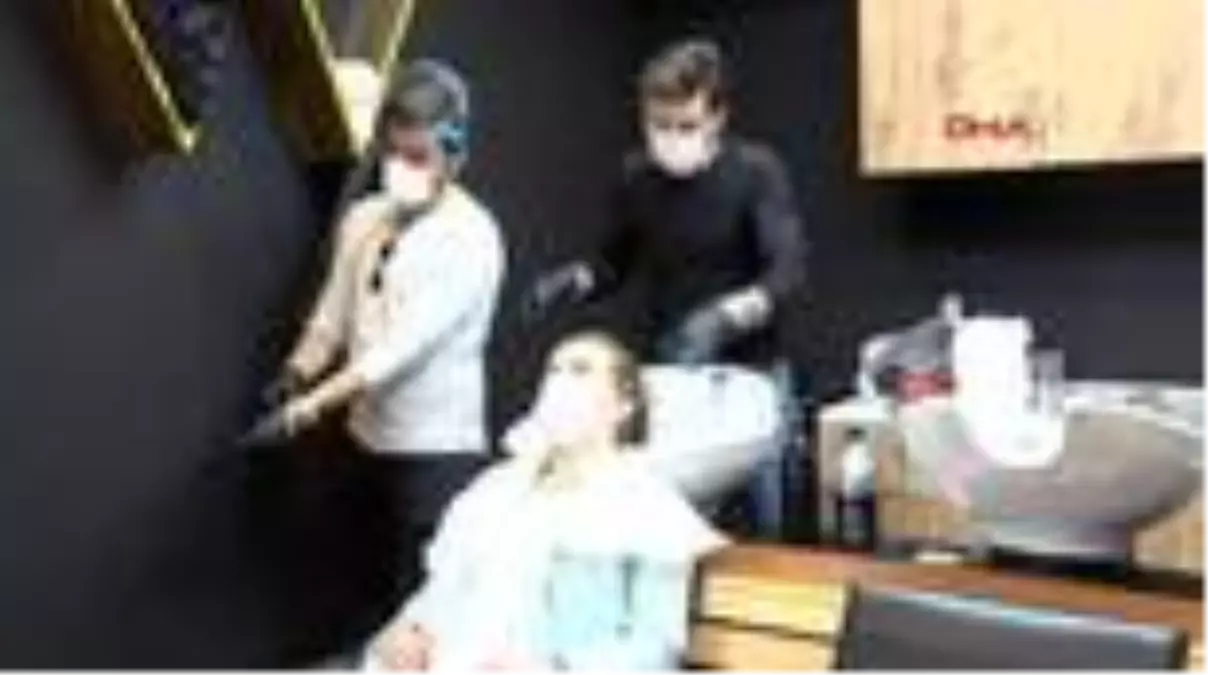 BEYLİKDÜZÜ\'NDE BERBERLER, KUAFÖRLER İŞ BAŞI YAPTI