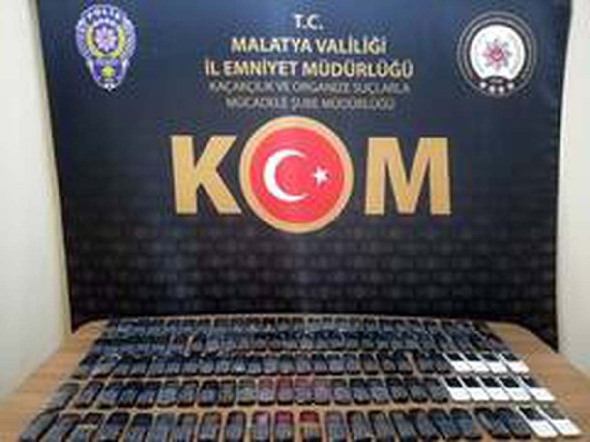 Malatya\'da gümrük kaçağı cep telefonu ele geçirildi