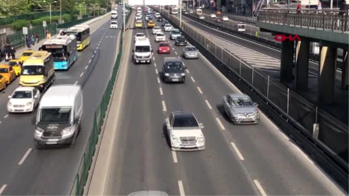 METROBÜS İÇİNDEKİ YOĞUNLUK KAMERAYA YANSIDI