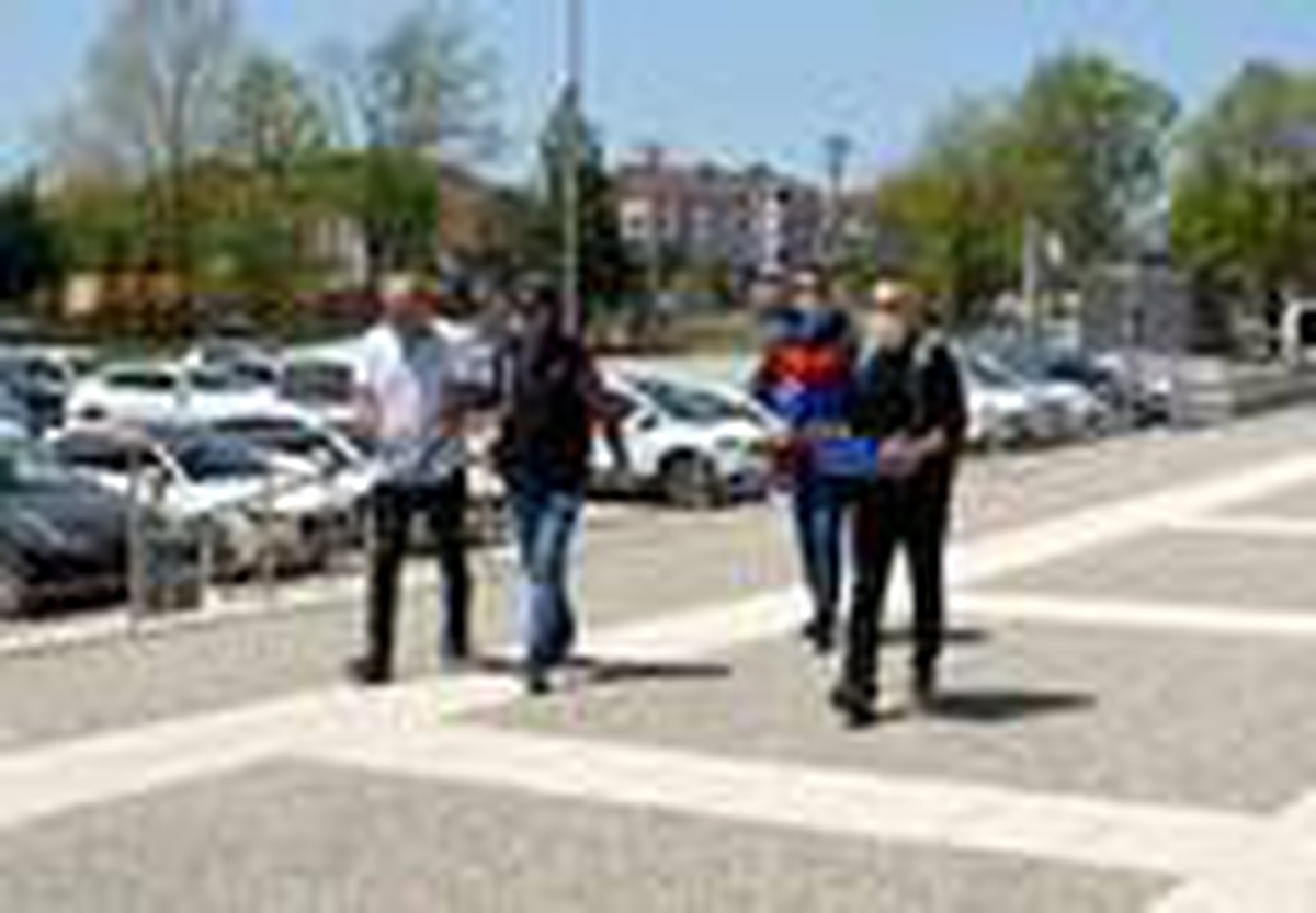 Bisiklet hırsızı, müşteri sandığı polise yakalandı