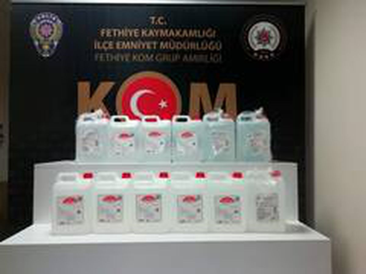 Fethiye\'de kaçak tütün ve alkol operasyonu