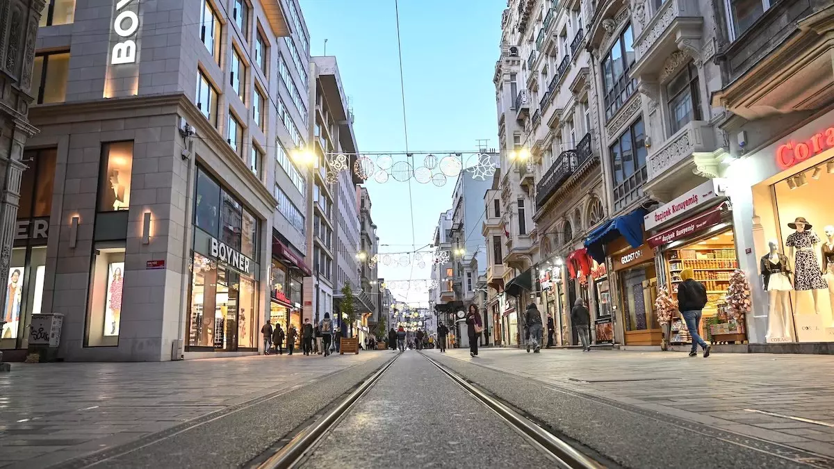 İçişleri Bakanlığı, Sokağa Çıkma Kısıtlaması Genelgesini Valiliklere Gönderdi