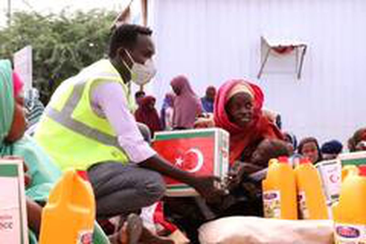 TİKA\'dan Somali\'de 500 aileye gıda yardımı