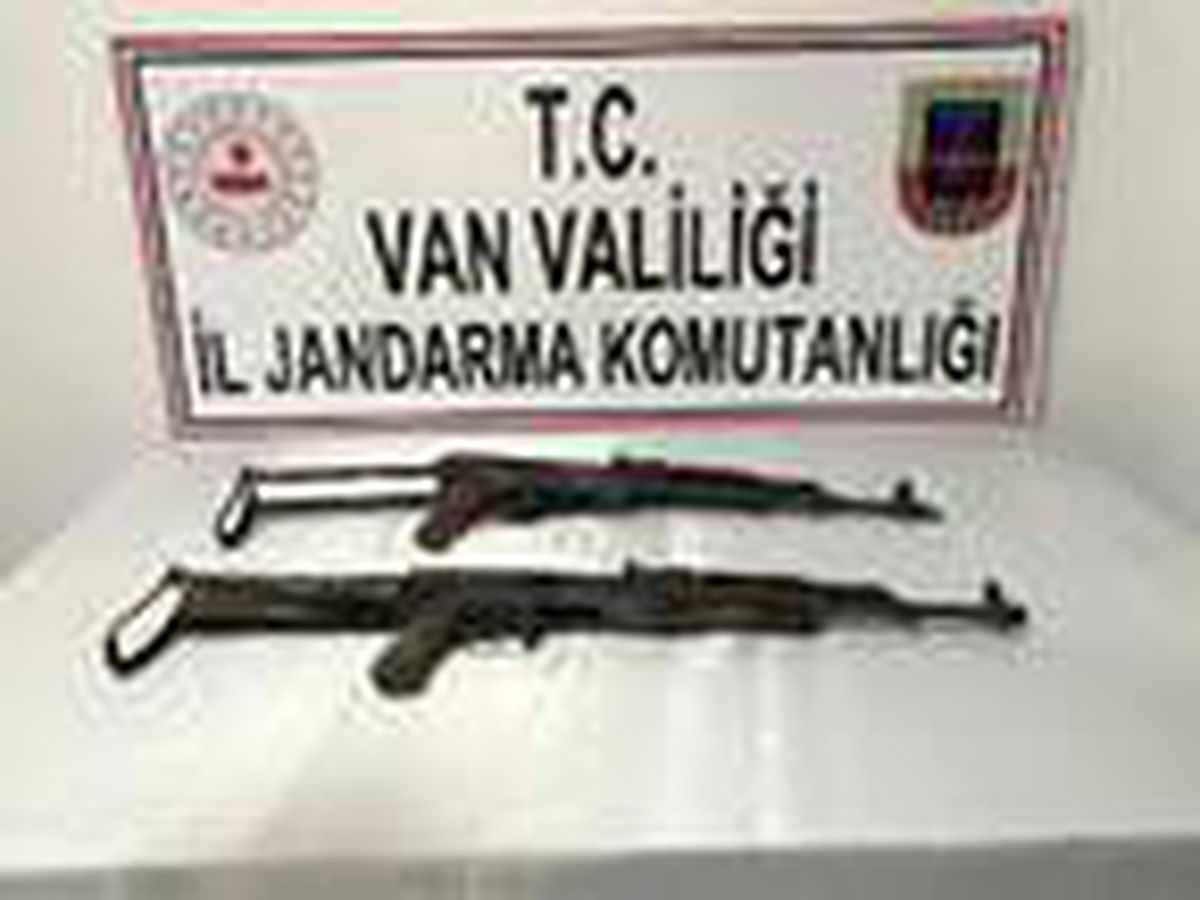 Van\'da aranan 5 kişi, terör operasyonunda yakalandı