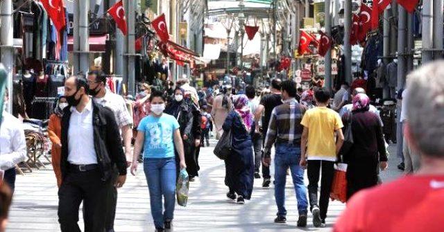 Bakan Koca'nın 'Bursa' fotoğrafıyla yaptığı uyarı, kentte karşılık bulmadı