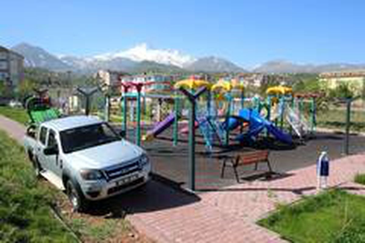 Hacılar\'da çocuklar için parklar dezenfekte edildi