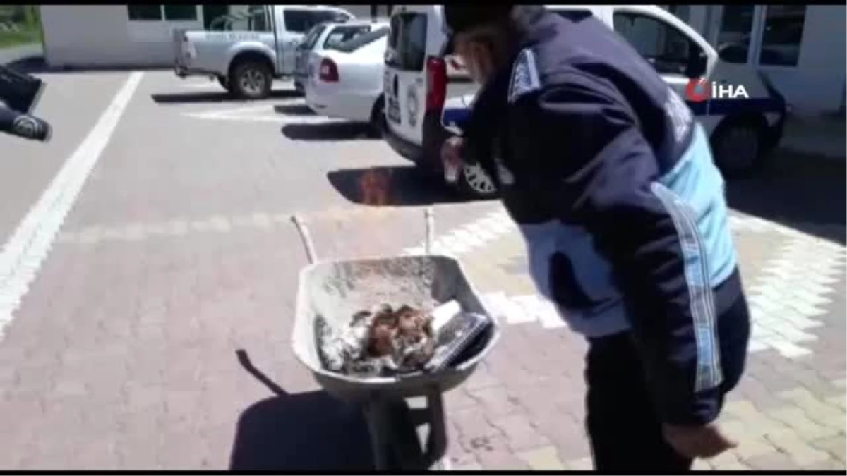 Hayırsever vatandaşın ödediği veresiye defterleri belediye tarafından yaktı