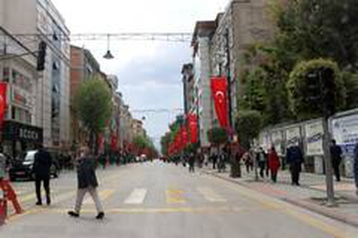 MTSO Başkanı Sadıkoğlu\'ndan kapalı caddelerin açılması önerisi