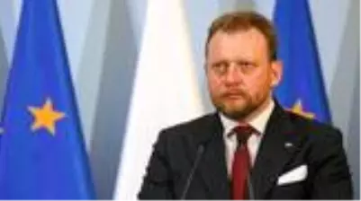 Polonya'da bakanlığın satın aldığı 1 milyon euro'luk maske standart dışı çıktı, System.String[]