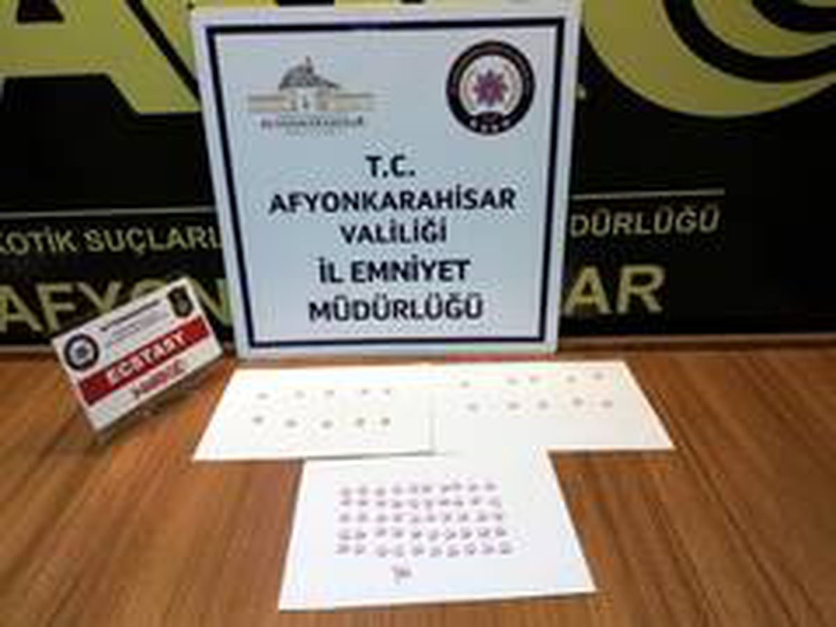 Afyonkarahisar\'da sokak satıcılarına operasyon