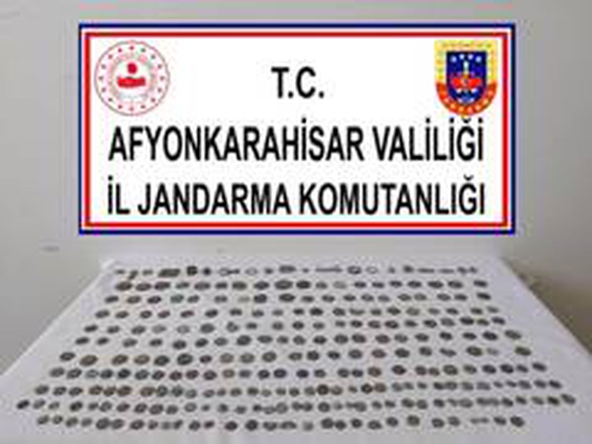 Afyonkarahisar\'da tam 270 parça tarihi eser ele geçirildi