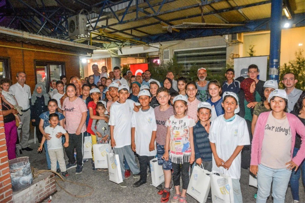 Karacabey Belediyesi\'nden çocuklara moral ziyareti