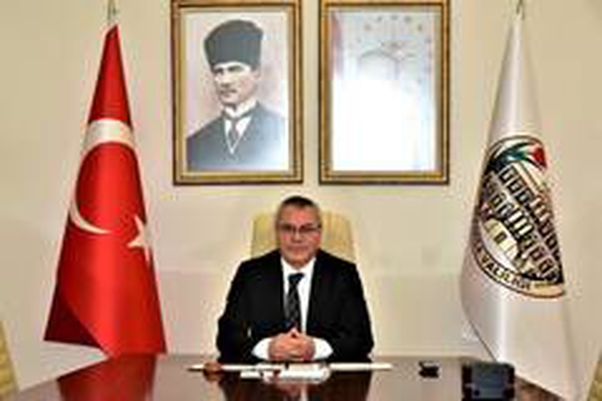 Manisa\'da bazı caddelerde maske takma zorunluluğu getiriliyor