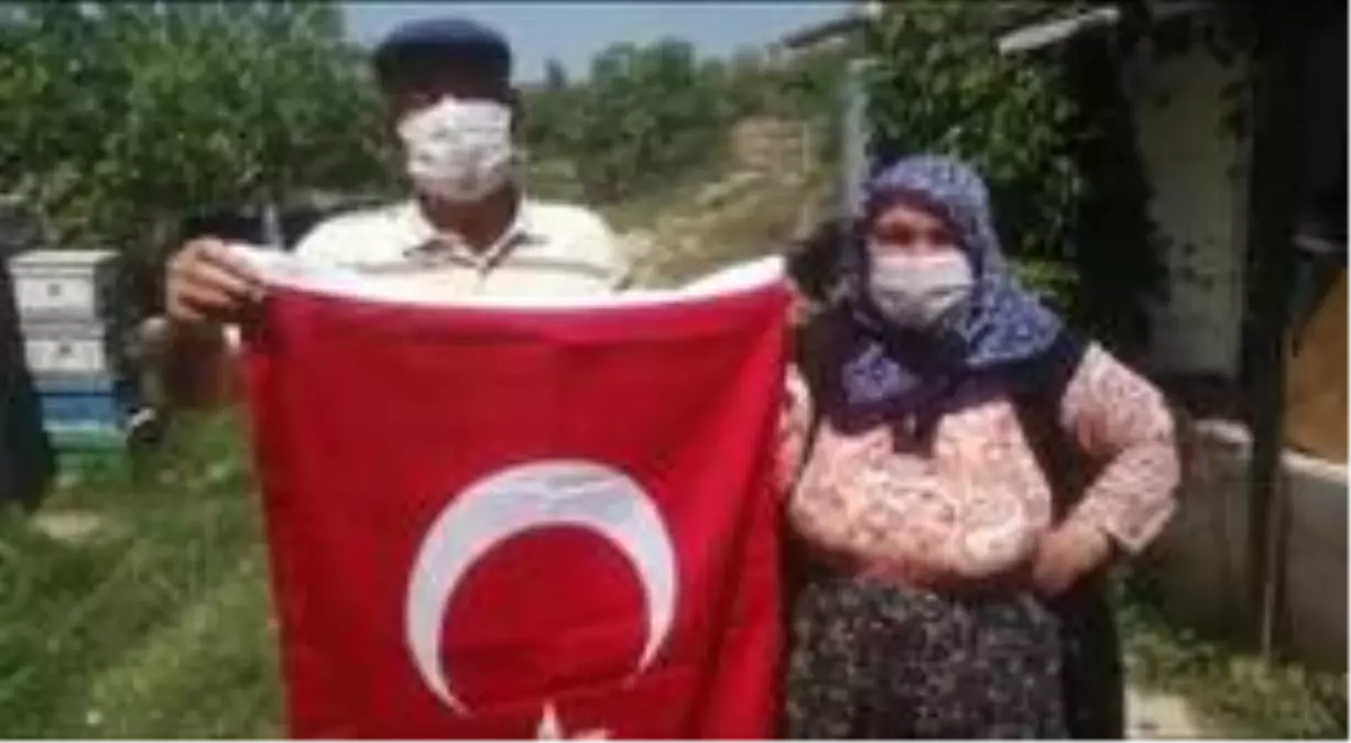 Nallıhan\'da "Biz bize yeteriz Türkiyem" kampanyasına anlamlı bağış