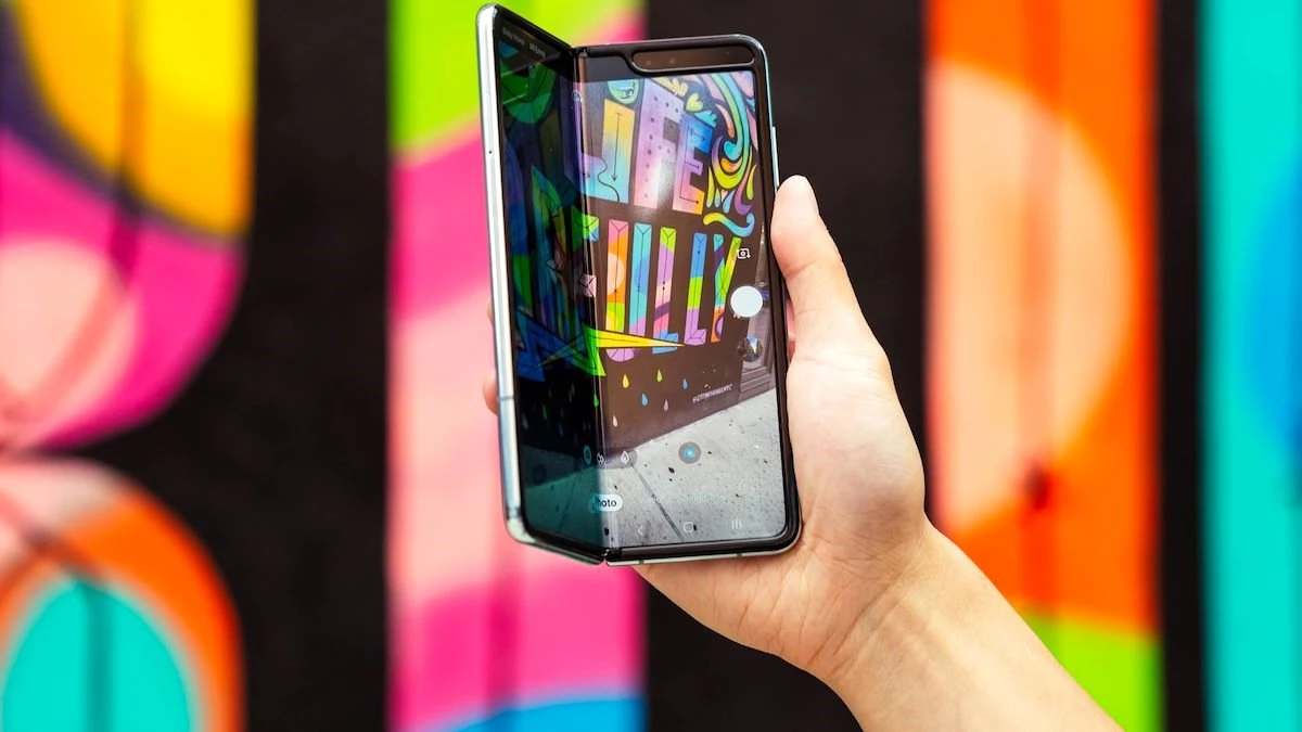 Samsung Galaxy Fold Special Edition, En Ucuz Katlanabilir Telefon Olabilir