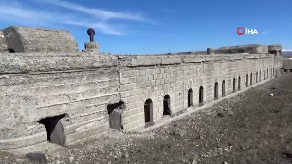 Savaşlarda yıkılmayan 270 yıllık \'borazanlı tabya\', zamana yenik düştü