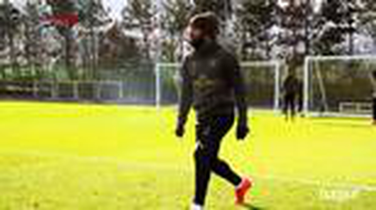Alexandre Lacazette\'nin Saha Dışındaki En İyi Anları