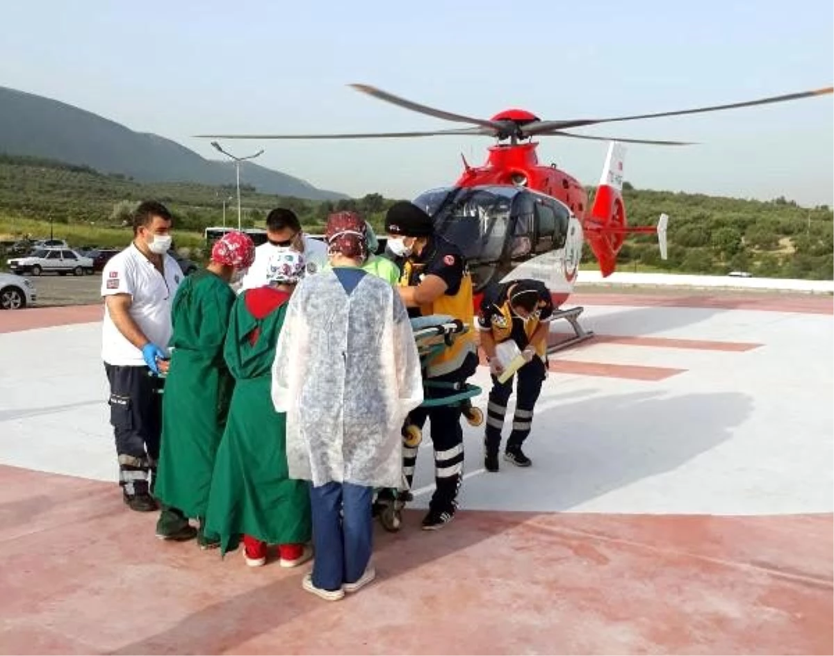 Ambulans helikopter üzerine sıcak su dökülen Alparslan için havalandı