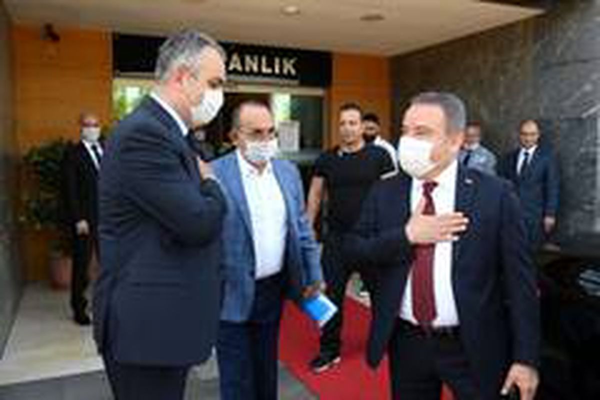 Başkan Esen, Böcek ve Başaran\'ı ağırladı