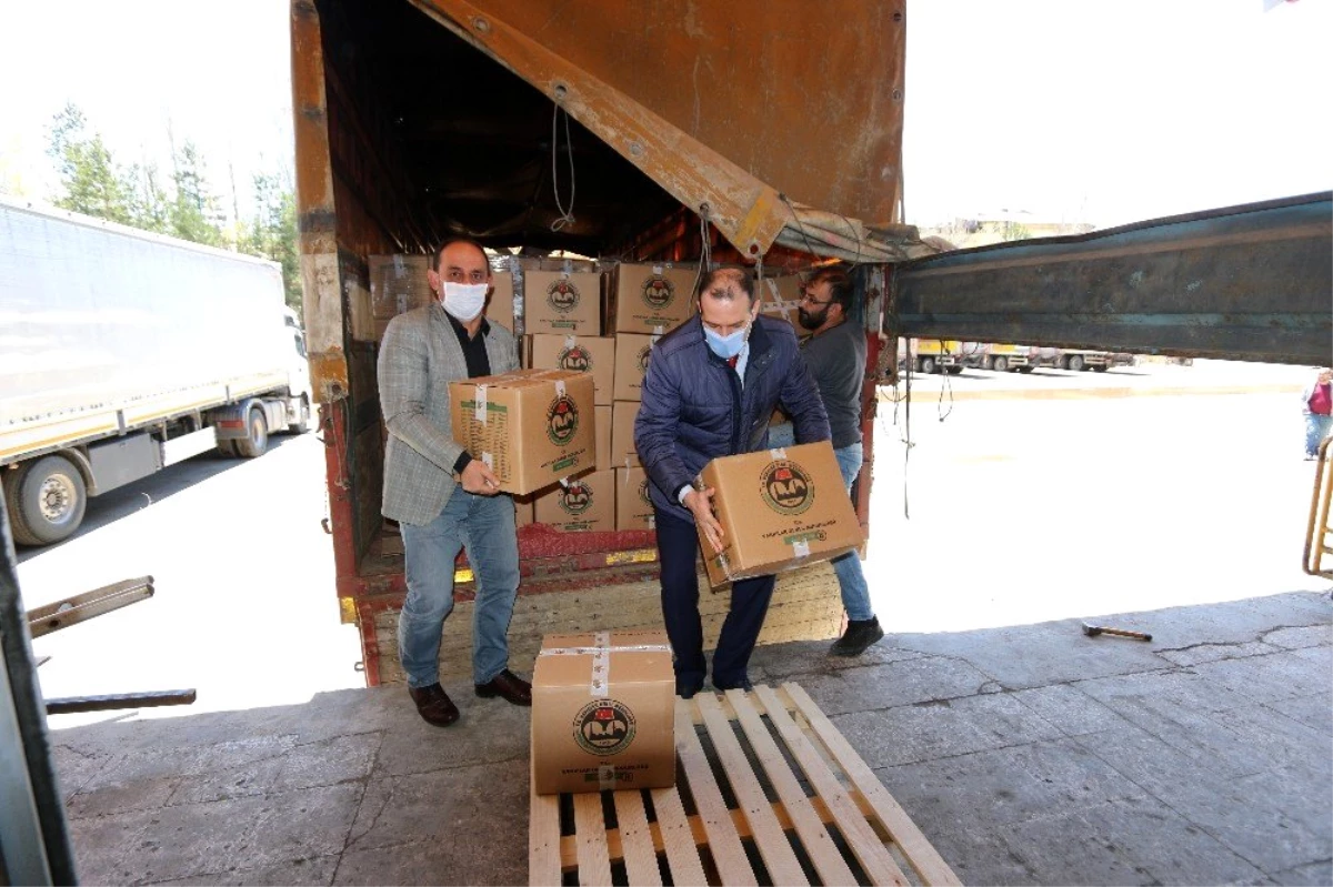 Erzurum\'da Vakıf Haftası dolayısıyla bin 200 aileye gıda yardımı