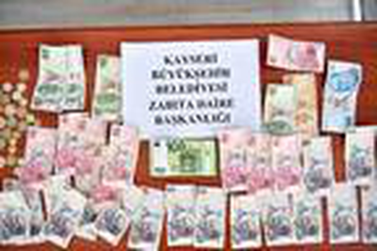 Kayseri\'de dilencinin üzerinden 100 euro çıktı