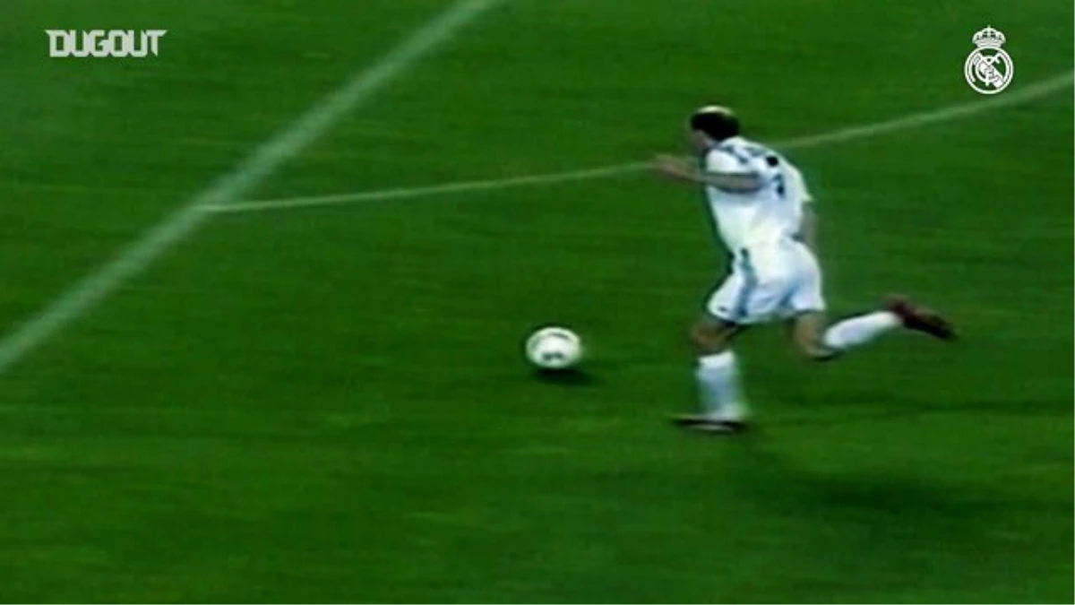 Zidane\'ın Barcelona\'ya Attığı Klas Gol