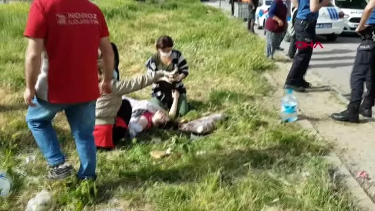 AVCILAR\'DA SOKAKTA EŞİNİN SIRTINDAN BIÇAKLADIĞI KADIN AĞIR YARALANDI