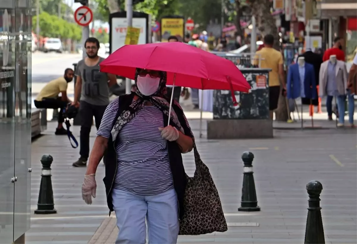 Antalya\'da yaşlı vatandaşlar 41 derece dinlemedi