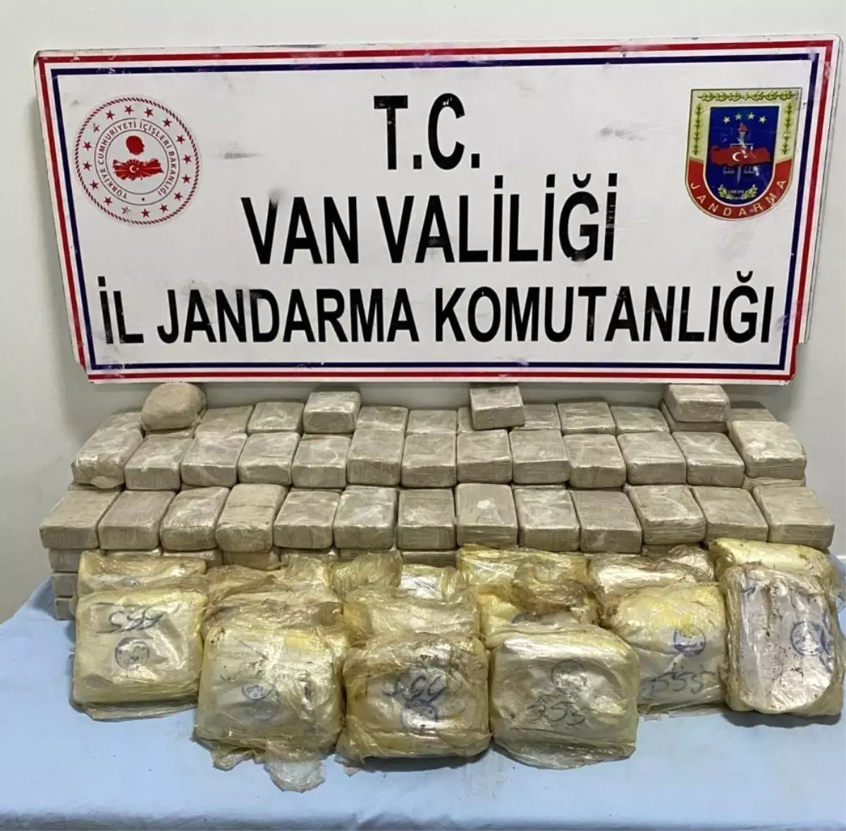 Başkale\'de 113 kilogram eroin ele geçirildi