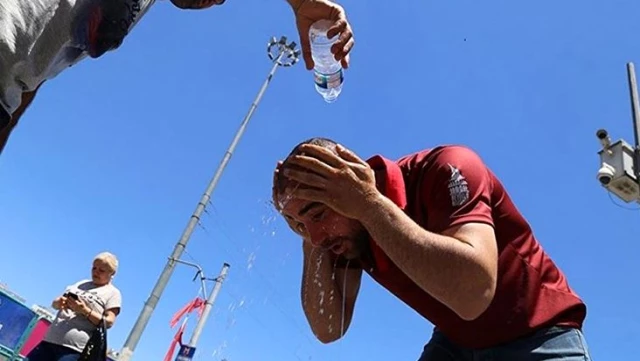 Antalya'da 38,8 derece ölçülen sıcaklık, 1929 yılından bu yana mayıs ayında ölçülen en yüksek sıcaklık oldu