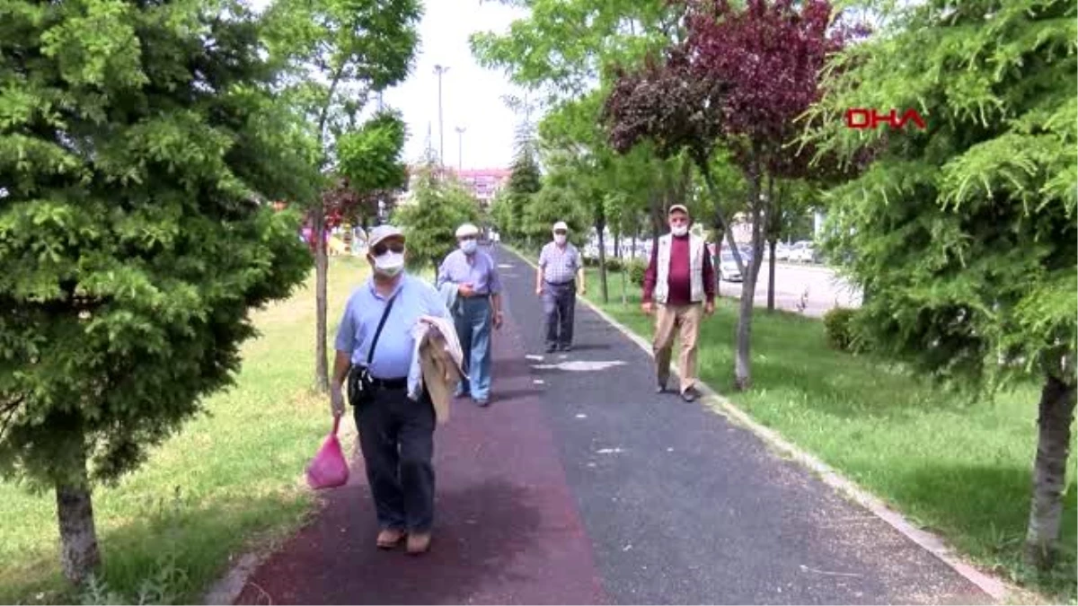 Edirne\'de 65 yaş ve üstü parklara gitti, izin gününün artmasını istedi