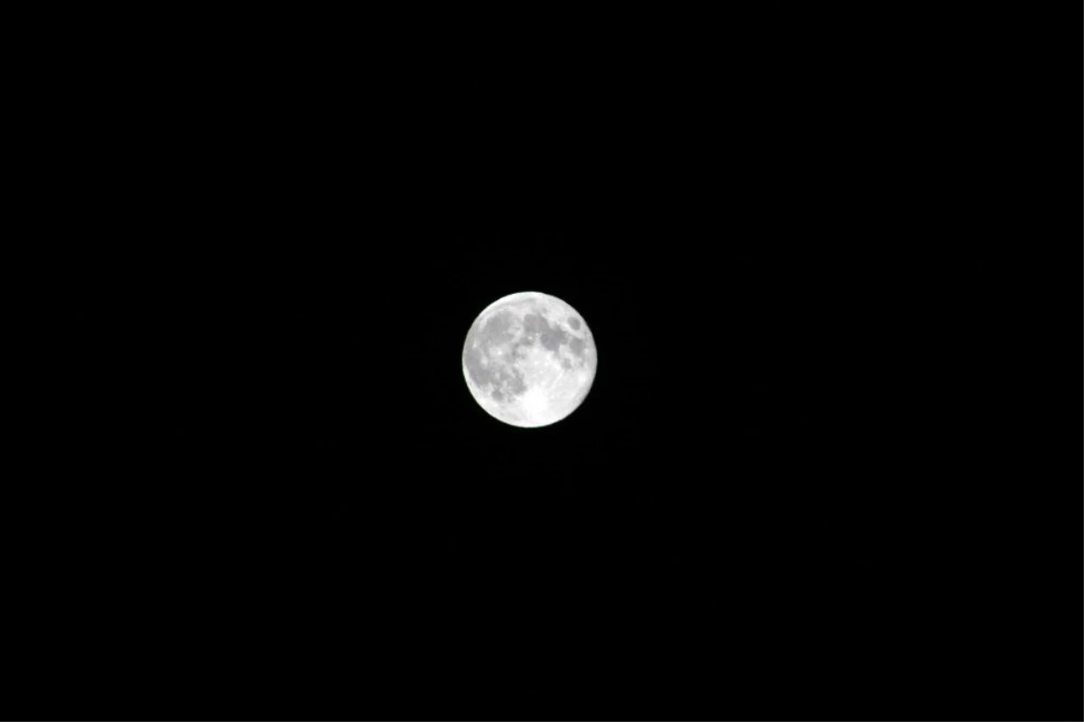 Iğdır\'da gözüken Süper Ay görsel şölen oluşturdu