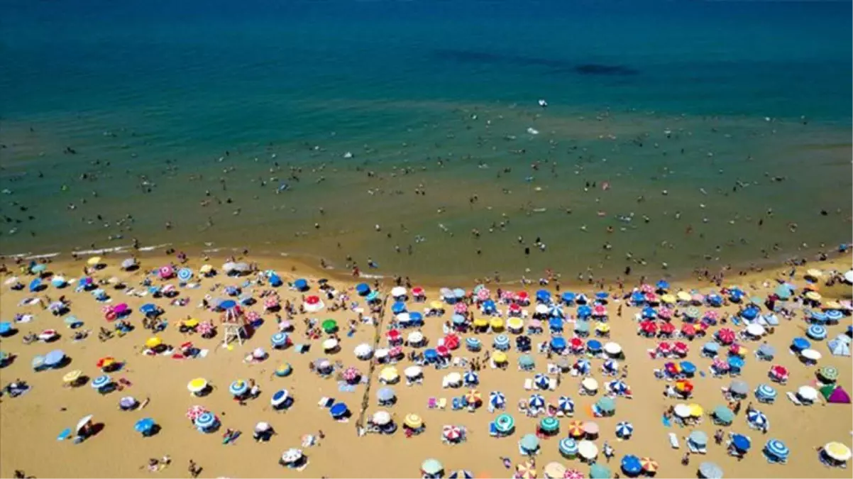 Koronavirüsün deniz ve havuz suyundan bulaşma ihtimali çok düşük