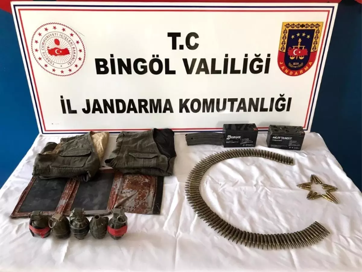 Bingöl\'de terör operasyonu, el bombaları ve mühimmat ele geçirildi