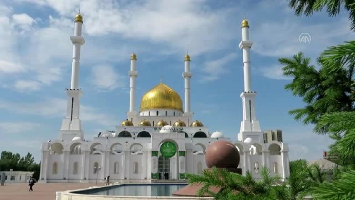 Kazakistan\'da camiler ziyarete açıldı - NUR