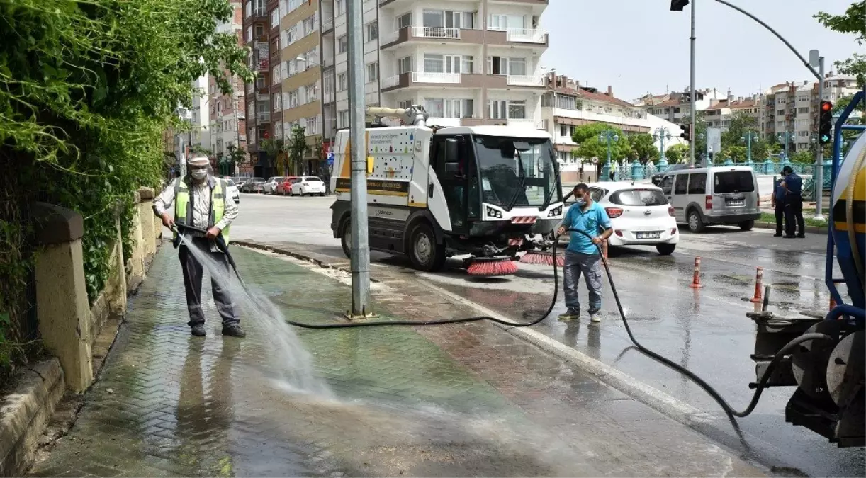 Mahalle mahalle temizlik sürüyor