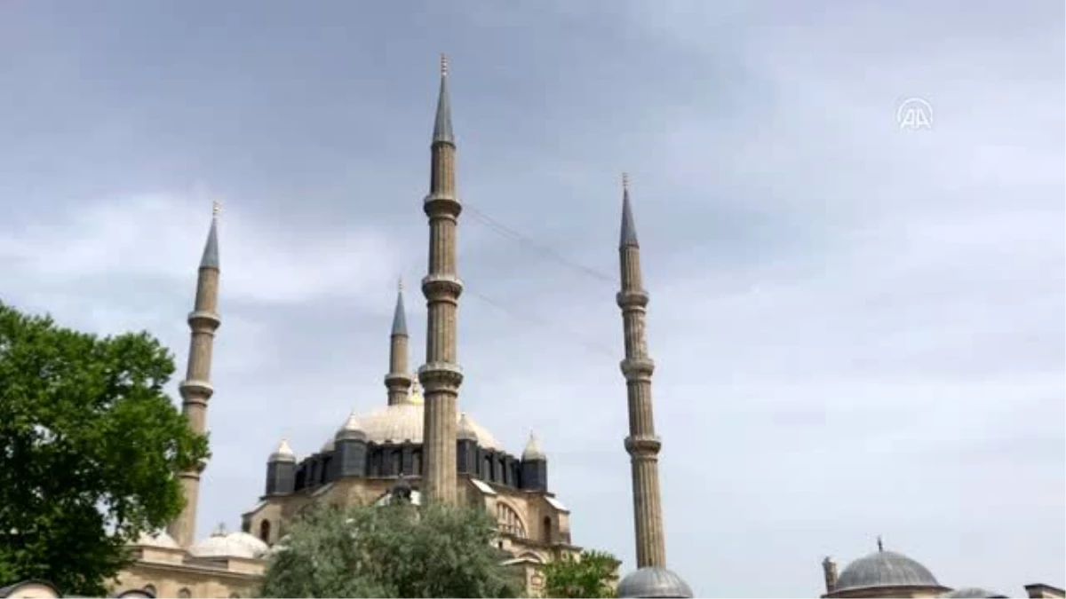 Selimiye Camisi\'ndeki Kadir Gecesi programı sosyal medyadan canlı yayınlanacak