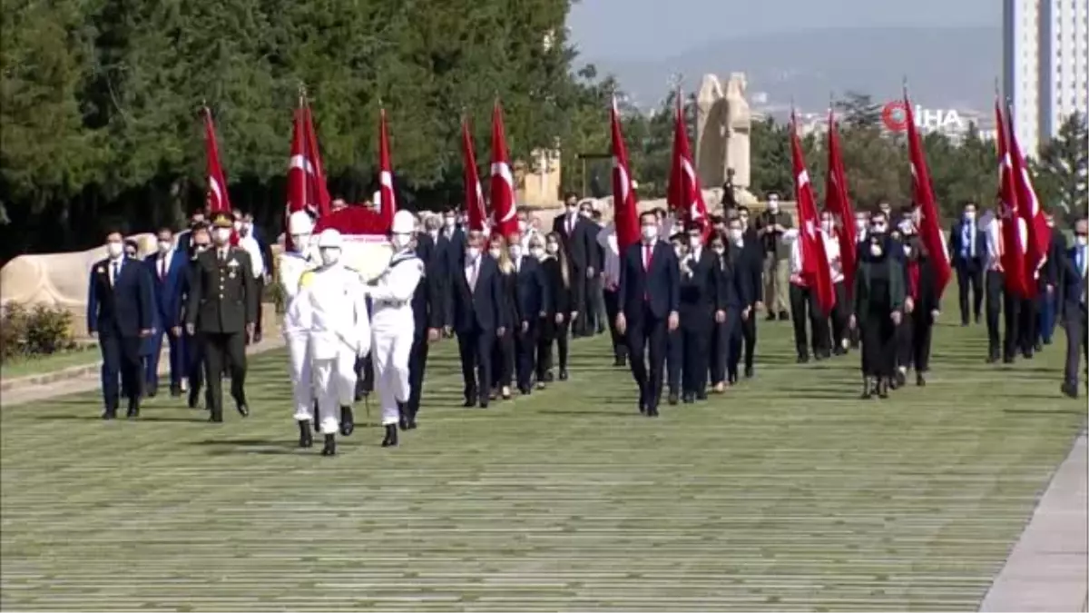 Bakan Kasapoğlu, Anıtkabir\'i ziyaret etti