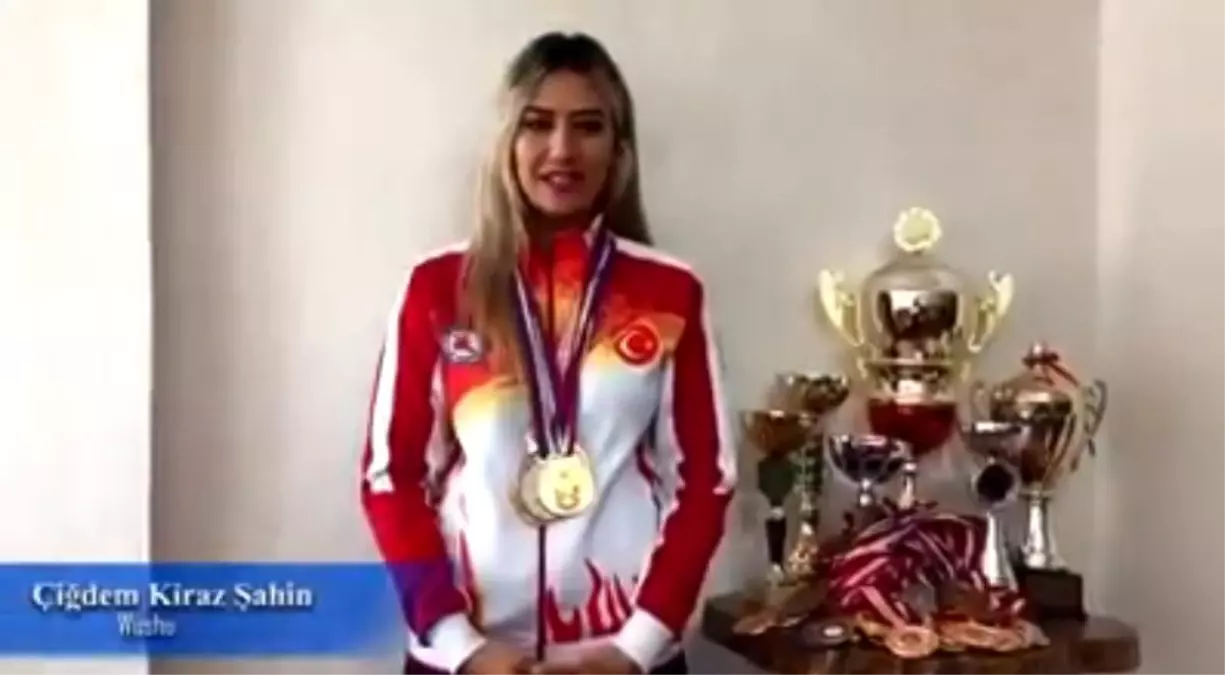 Büyükşehir Belediyesi Spor A.Ş., 19 Mayıs\'ı Başkan Büyükkılıç ve şampiyonlarıyla kutladı