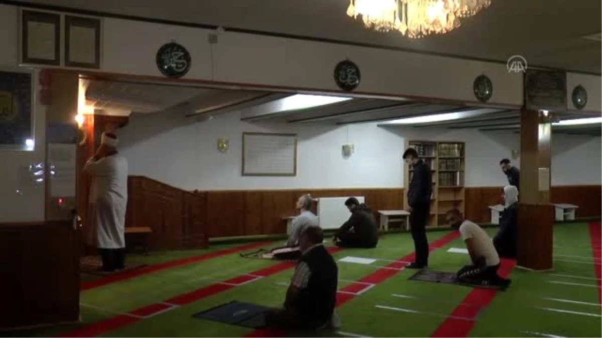 Danimarka\'da camiler yeniden ibadete açıldı