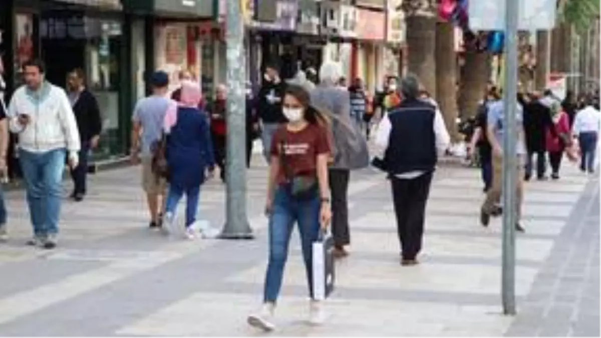 İzmir\'de Maske Takma Zorunluluğu Geldi! İşte Açıklama