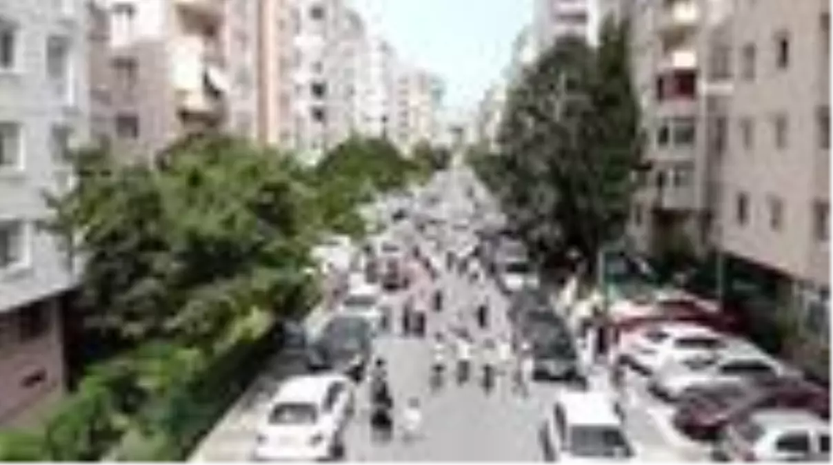 Maltepe sokakları 19 Mayıs\'ta dans ve müziklerle şenlendi