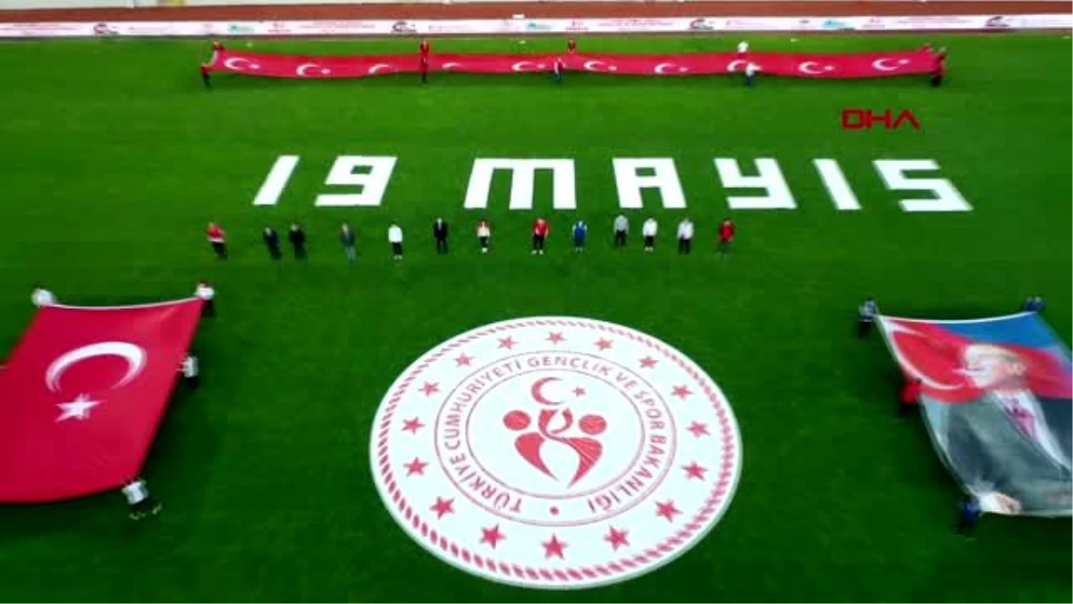 SPOR Sivas 4 Eylül Stadyumu\'nda İstiklal Marşı okundu